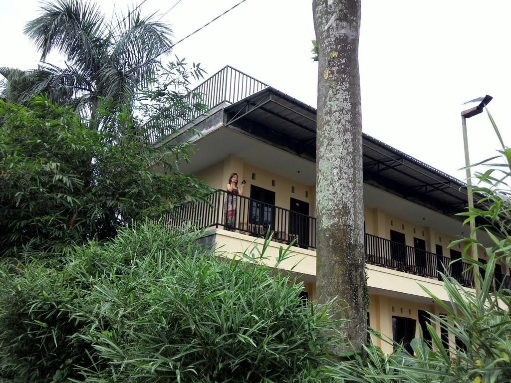 Hotel Cemerlang Baturraden Oda fotoğraf