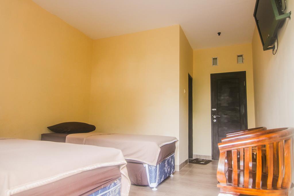 Hotel Cemerlang Baturraden Oda fotoğraf