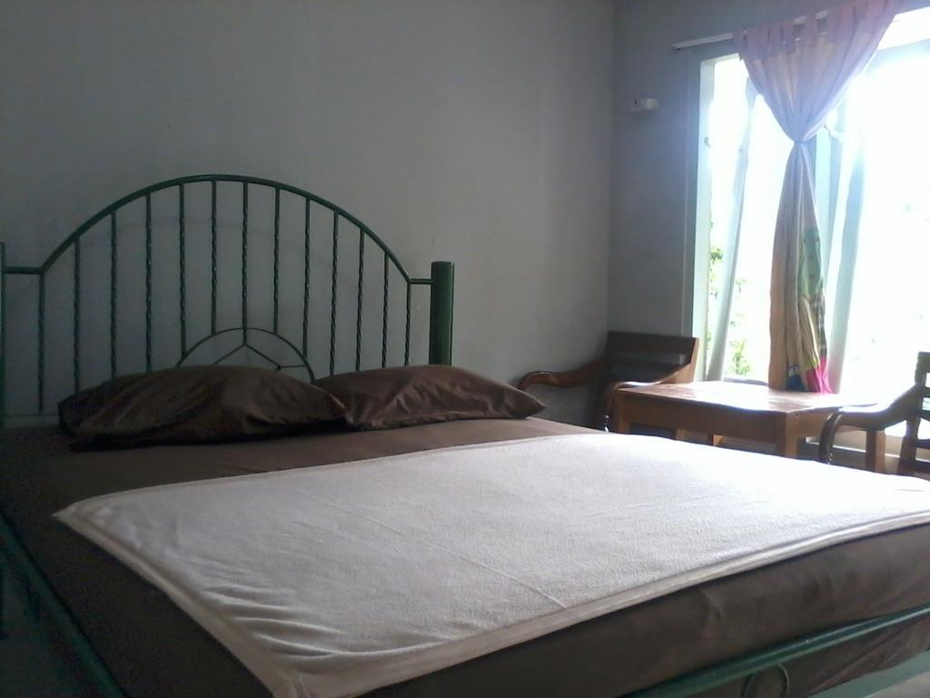 Hotel Cemerlang Baturraden Oda fotoğraf