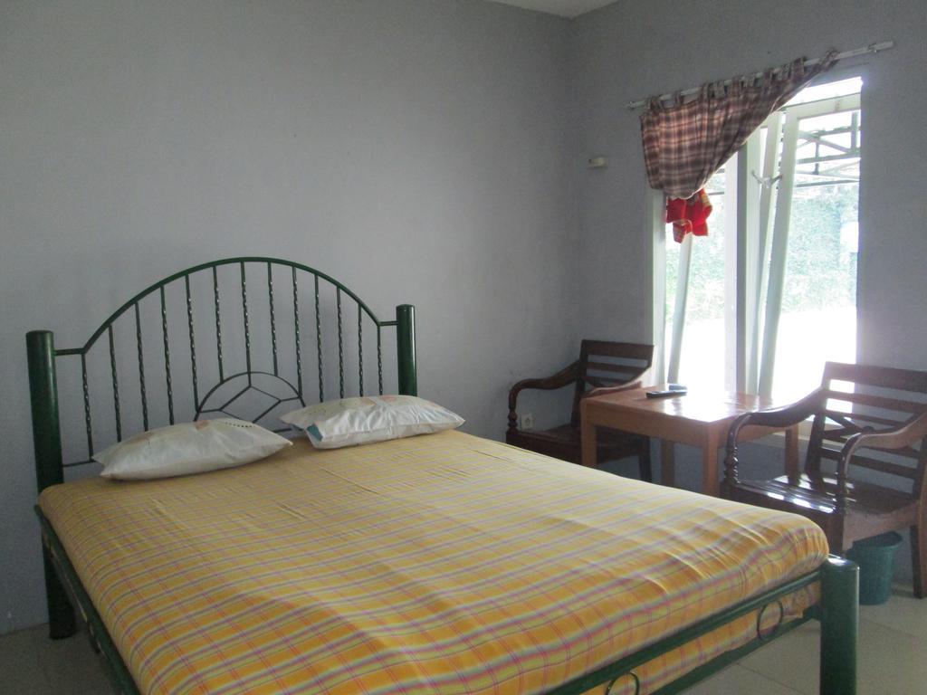 Hotel Cemerlang Baturraden Oda fotoğraf