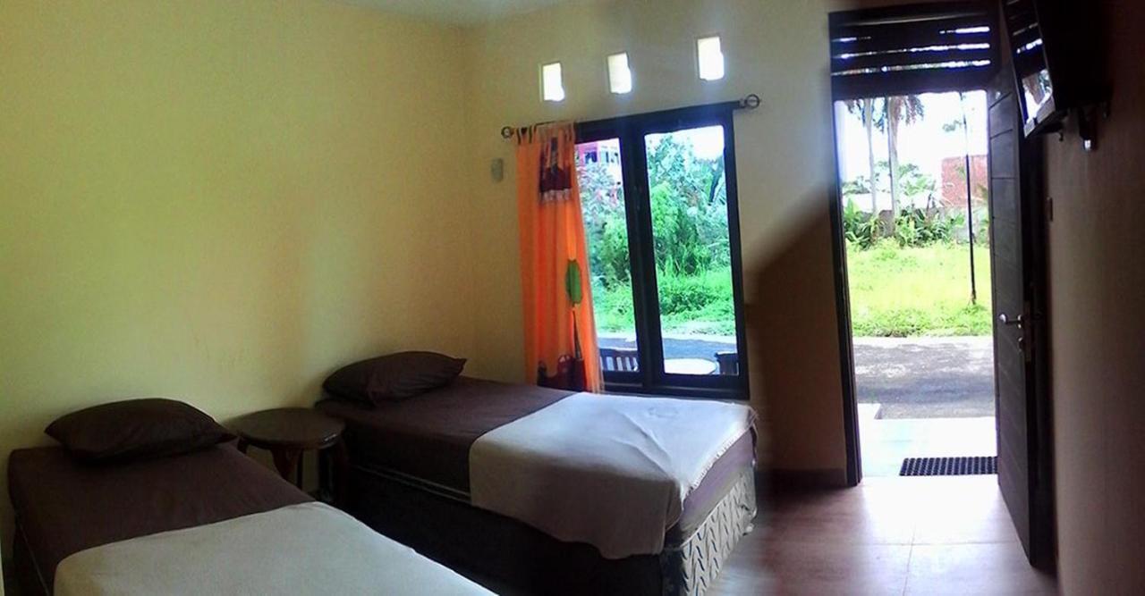 Hotel Cemerlang Baturraden Oda fotoğraf